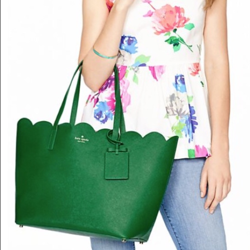 Kate spade large scallop tote.